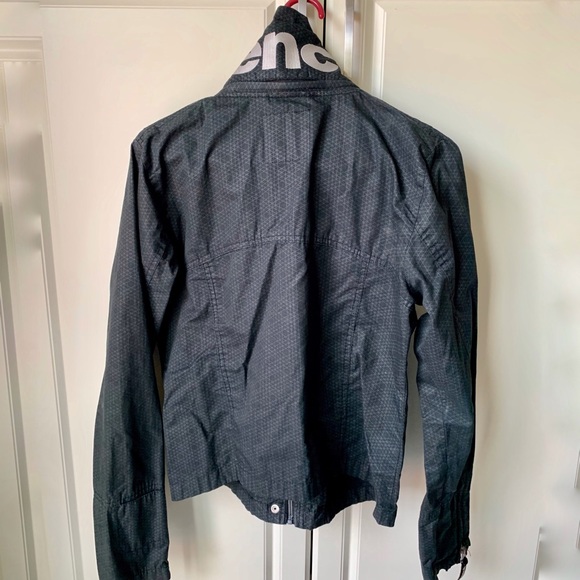 Bench. Jacket - Picture 2 of 6